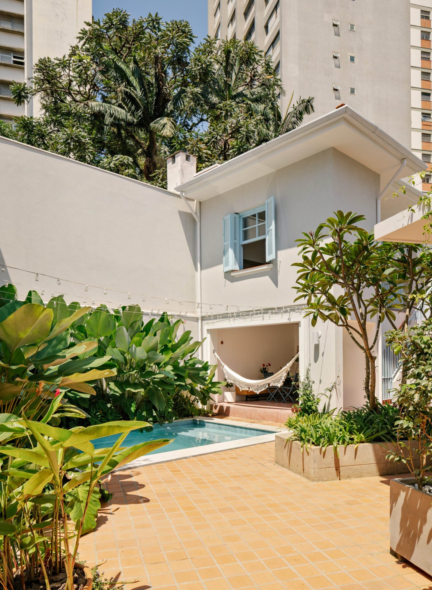 na foto área de convivência de casa de vila