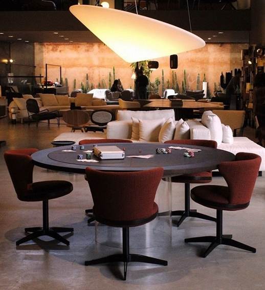 na foto ambiente com Mesa de Poker